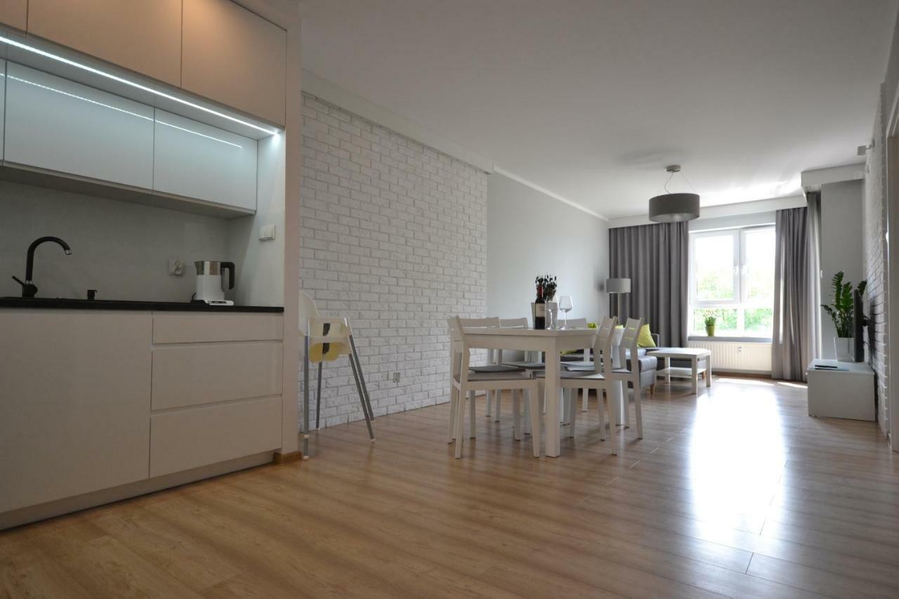 Grand De Luxe Solna Apartment Колобжег Екстериор снимка