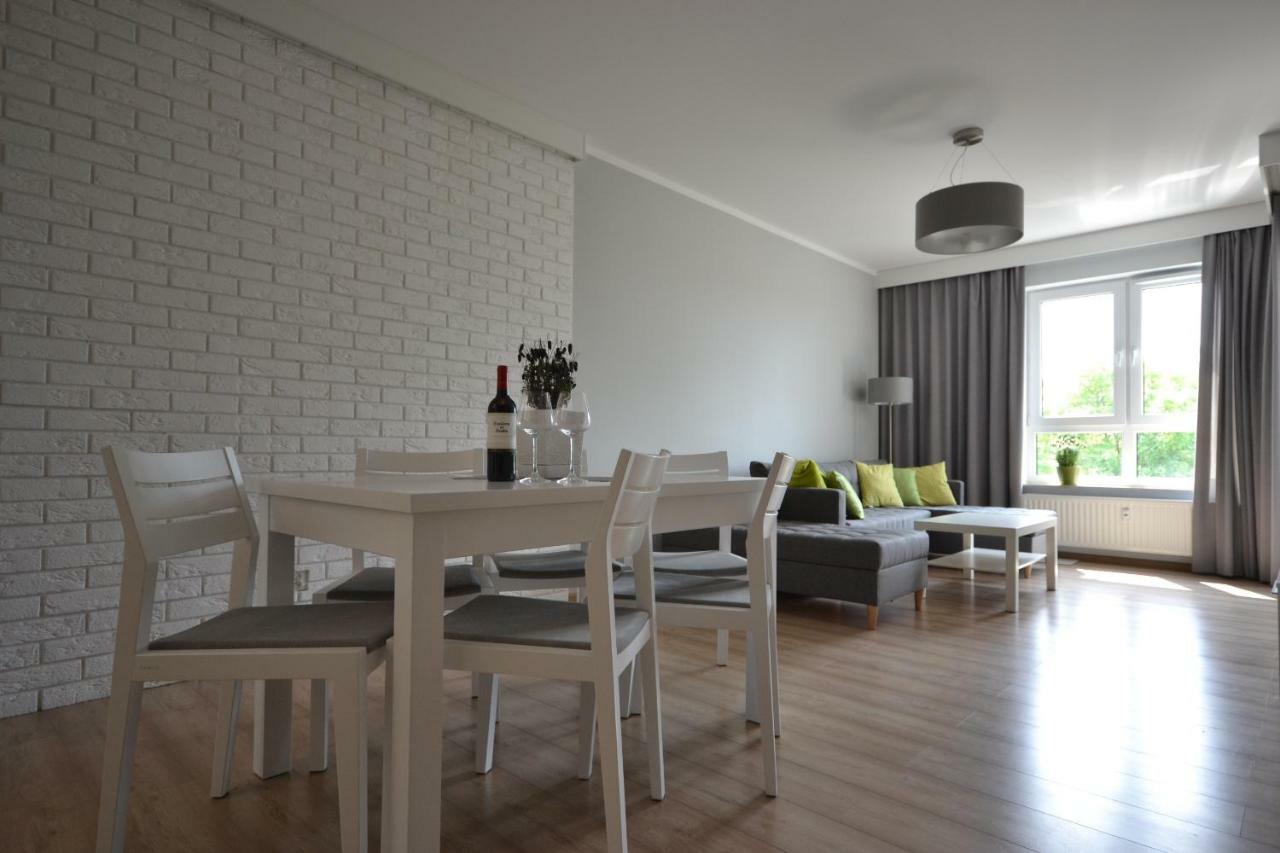 Grand De Luxe Solna Apartment Колобжег Екстериор снимка